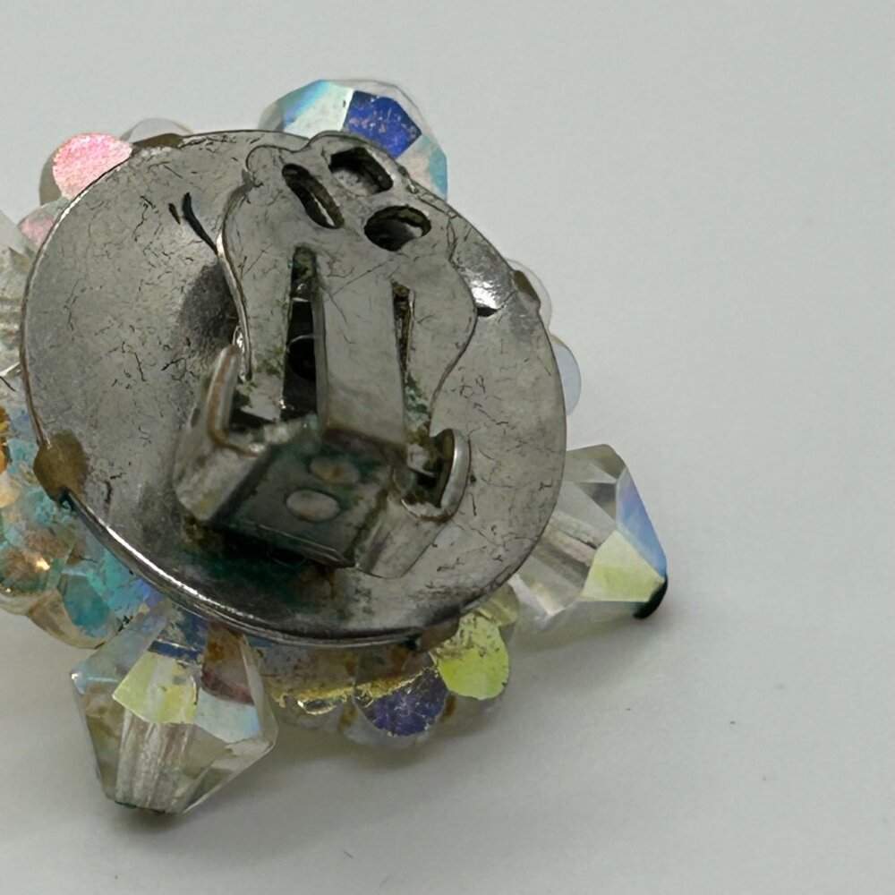 Vtg 1950s Aurora Borealis AB Crystal Cluster Marguerite Flower Clip On Earrings - Picture 10 of 14